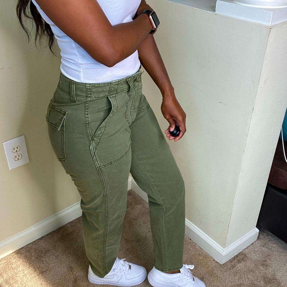 American Eagle Vintage Hi Rise Army Green Pants